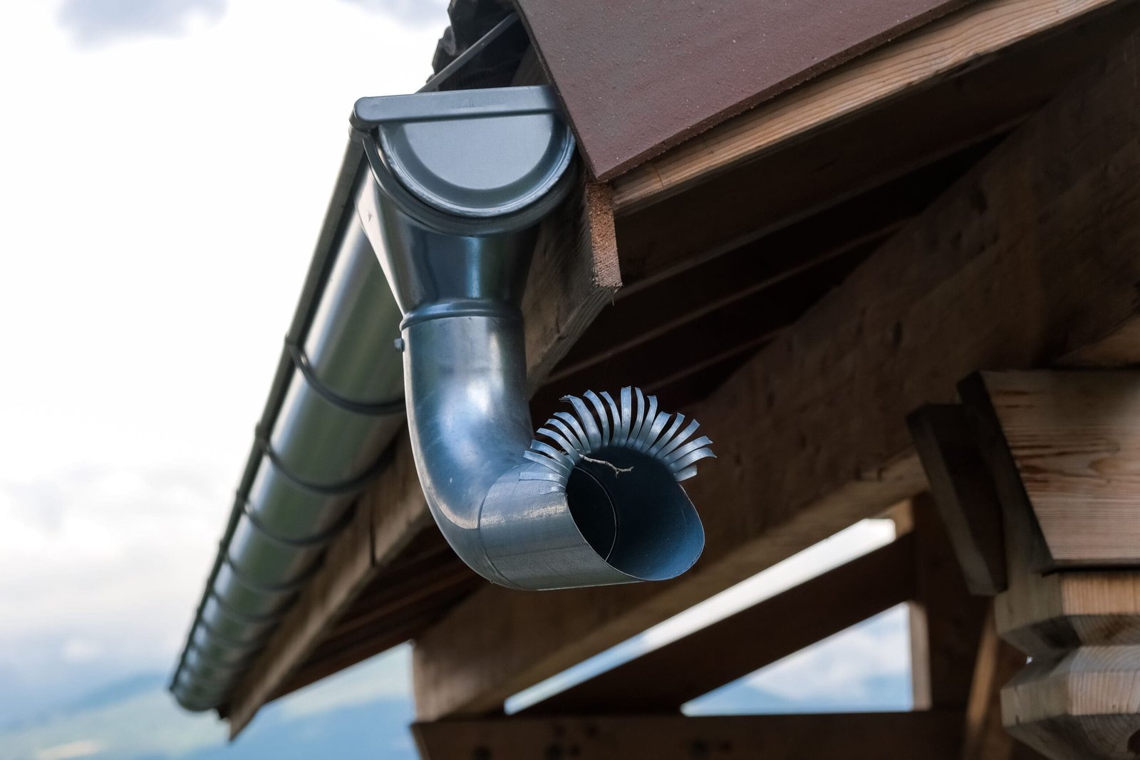 Copper vs Aluminum Gutters