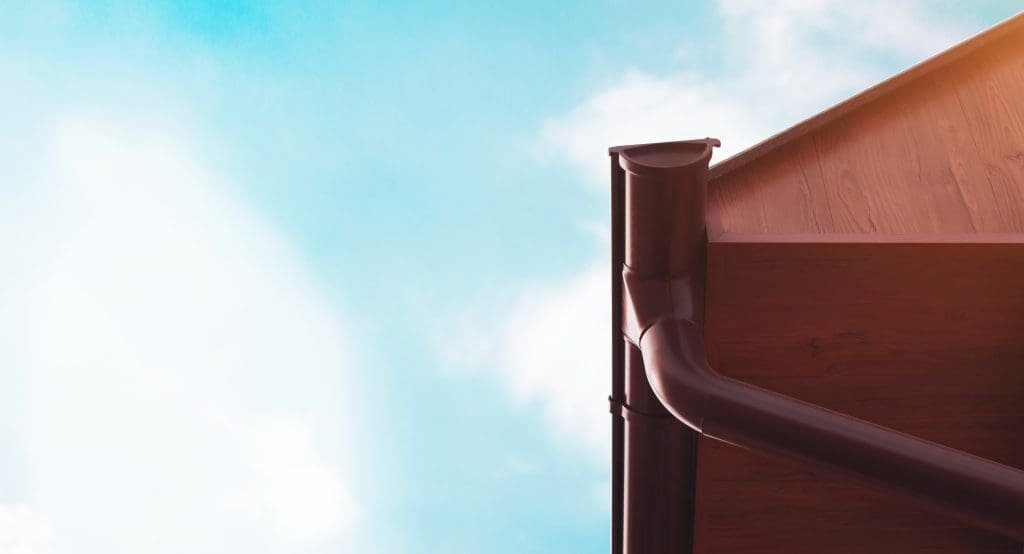 Essential Year-Round Gutter Cleaning Tips